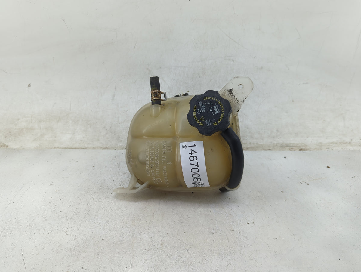 Gmc Sierra Denali Radiator Coolant Overflow Expansion Tank Bottle - Oemusedautoparts1.com