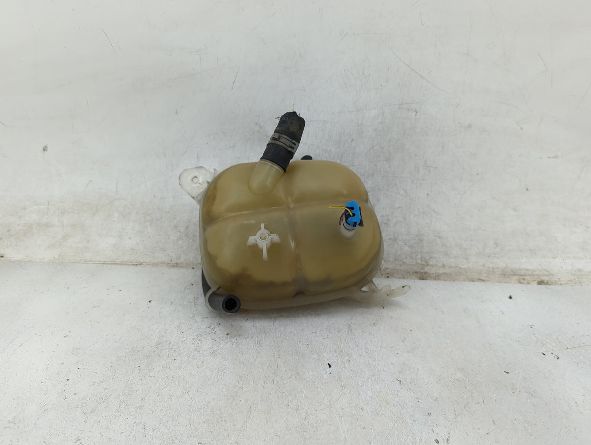 Gmc Sierra Denali Radiator Coolant Overflow Expansion Tank Bottle - Oemusedautoparts1.com