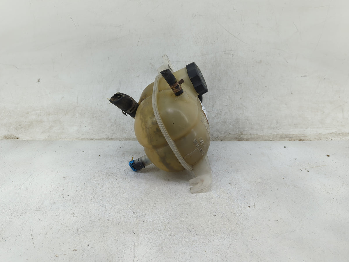 Gmc Sierra Denali Radiator Coolant Overflow Expansion Tank Bottle - Oemusedautoparts1.com