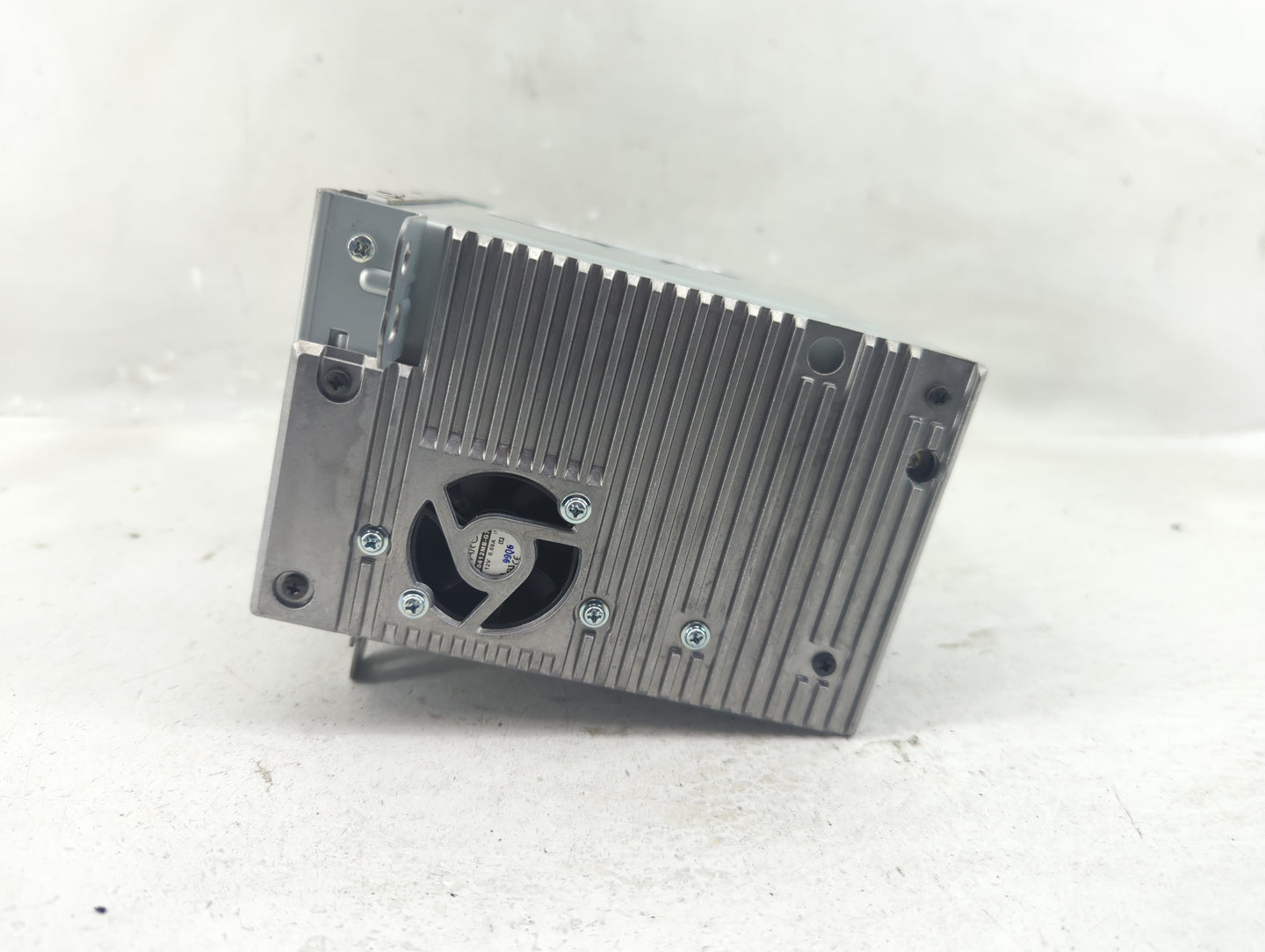 2010 Gmc Terrain Radio AM FM Cd Player Receiver Replacement P/N:20854719 90025-296, 20878037 Fits Fits 2011 OEM Used Auto Pa