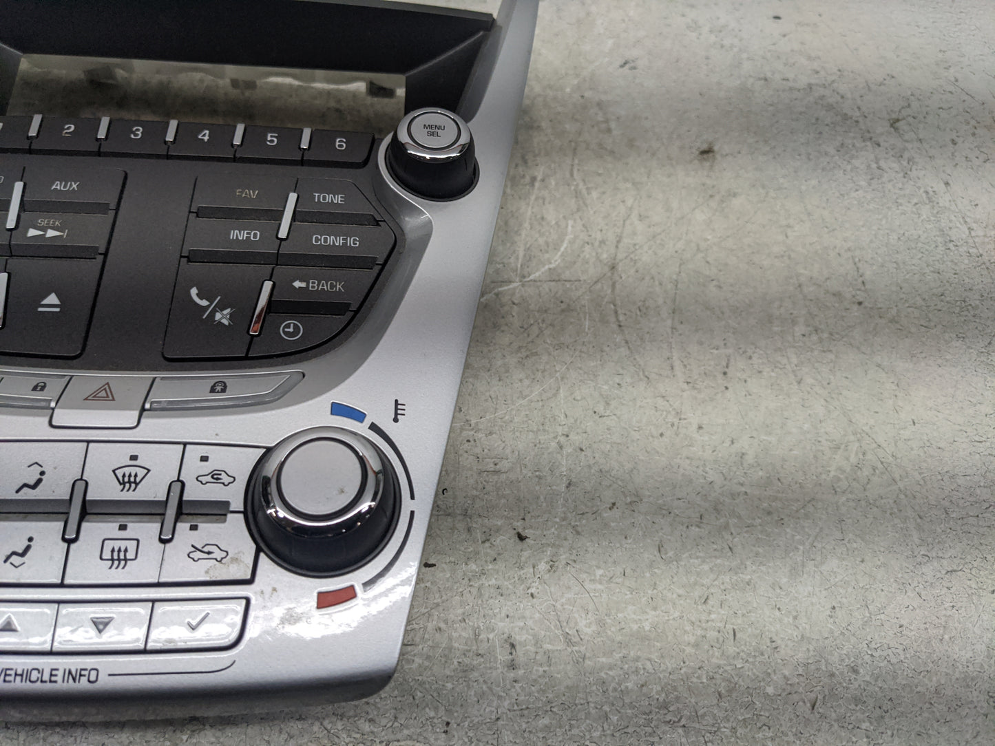 2010-2010 Gmc Terrain Radio Control Panel - Oemusedautoparts1.com