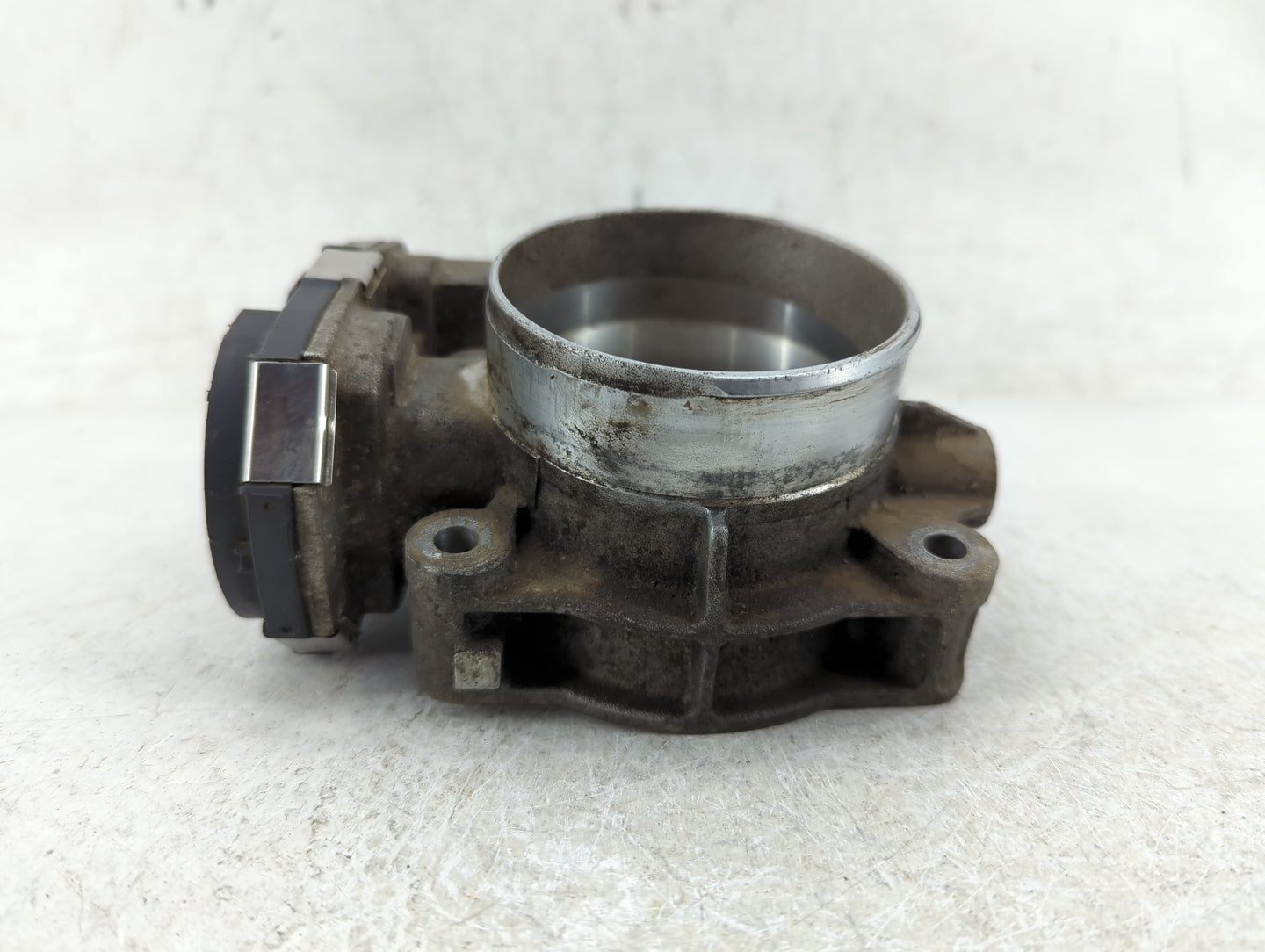 2010-2012 Gmc Terrain Throttle Body P/N:2173103 Fits Fits 2007 2008 2009 2010 2011 2012 OEM Used Auto Parts - Oemusedautopar