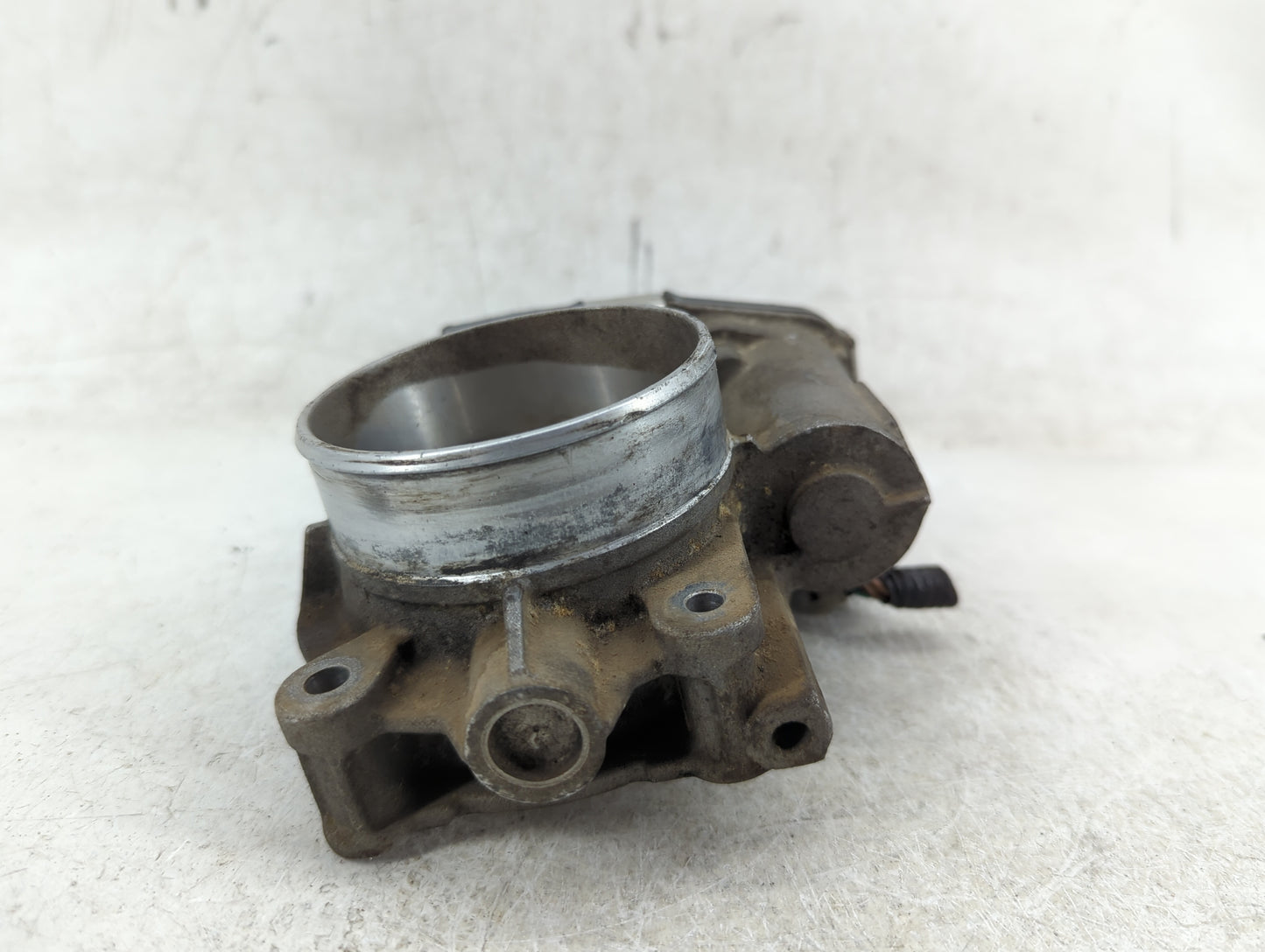 2010-2012 Gmc Terrain Throttle Body P/N:2173103 Fits Fits 2007 2008 2009 2010 2011 2012 OEM Used Auto Parts - Oemusedautopar