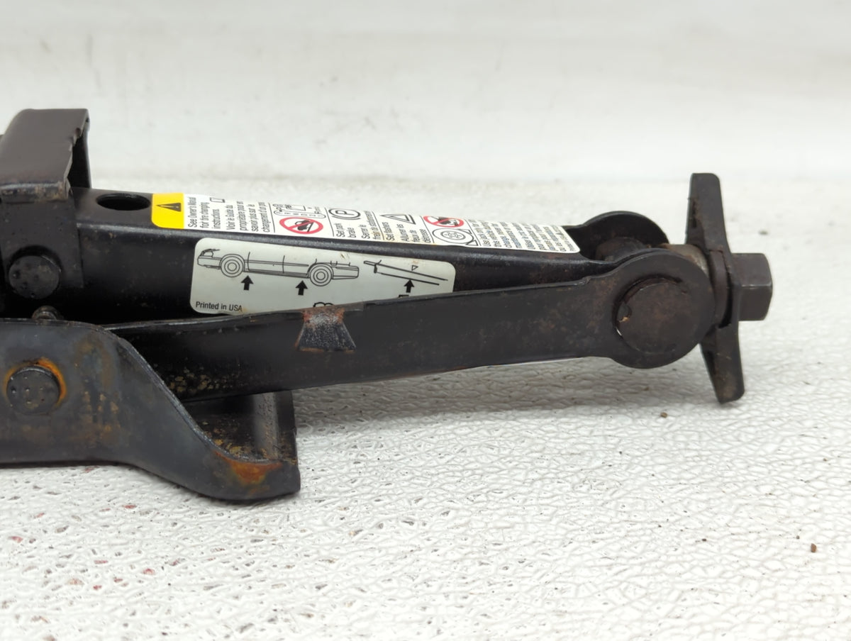 2010 Gmc Terrain Spare Scissor Car Jack - Oemusedautoparts1.com