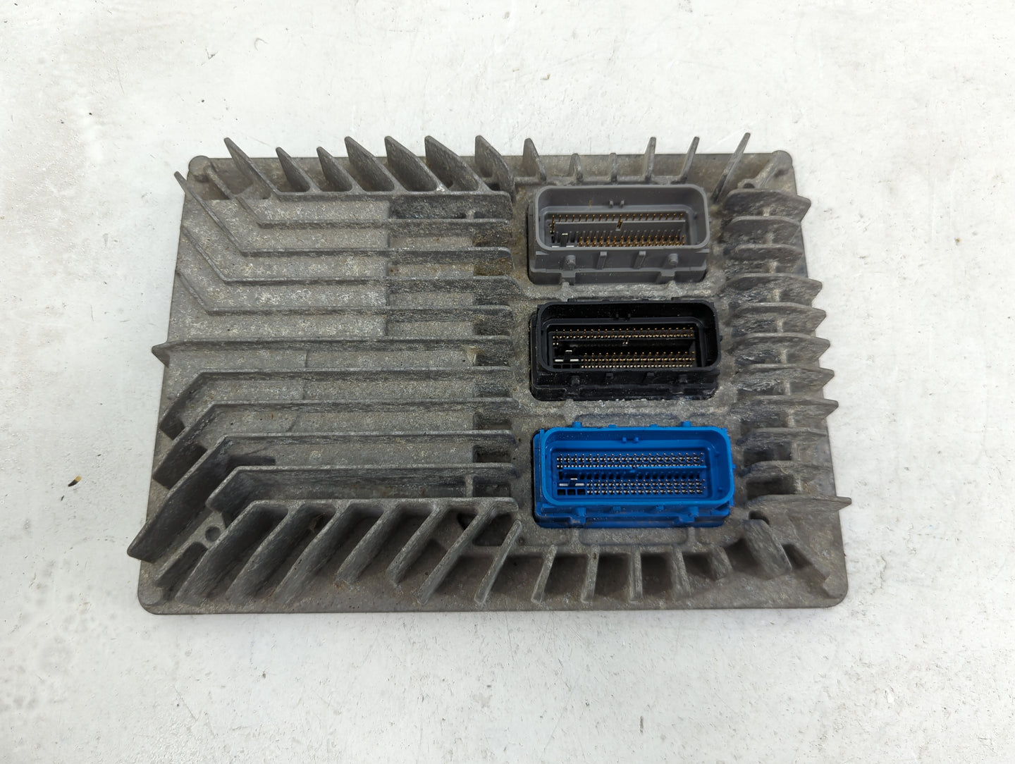 2010-2011 Gmc Terrain PCM Engine Control Computer ECU ECM PCU OEM P/N:12636333 12616889 Fits Fits 2010 2011 2012 2013 OEM Us