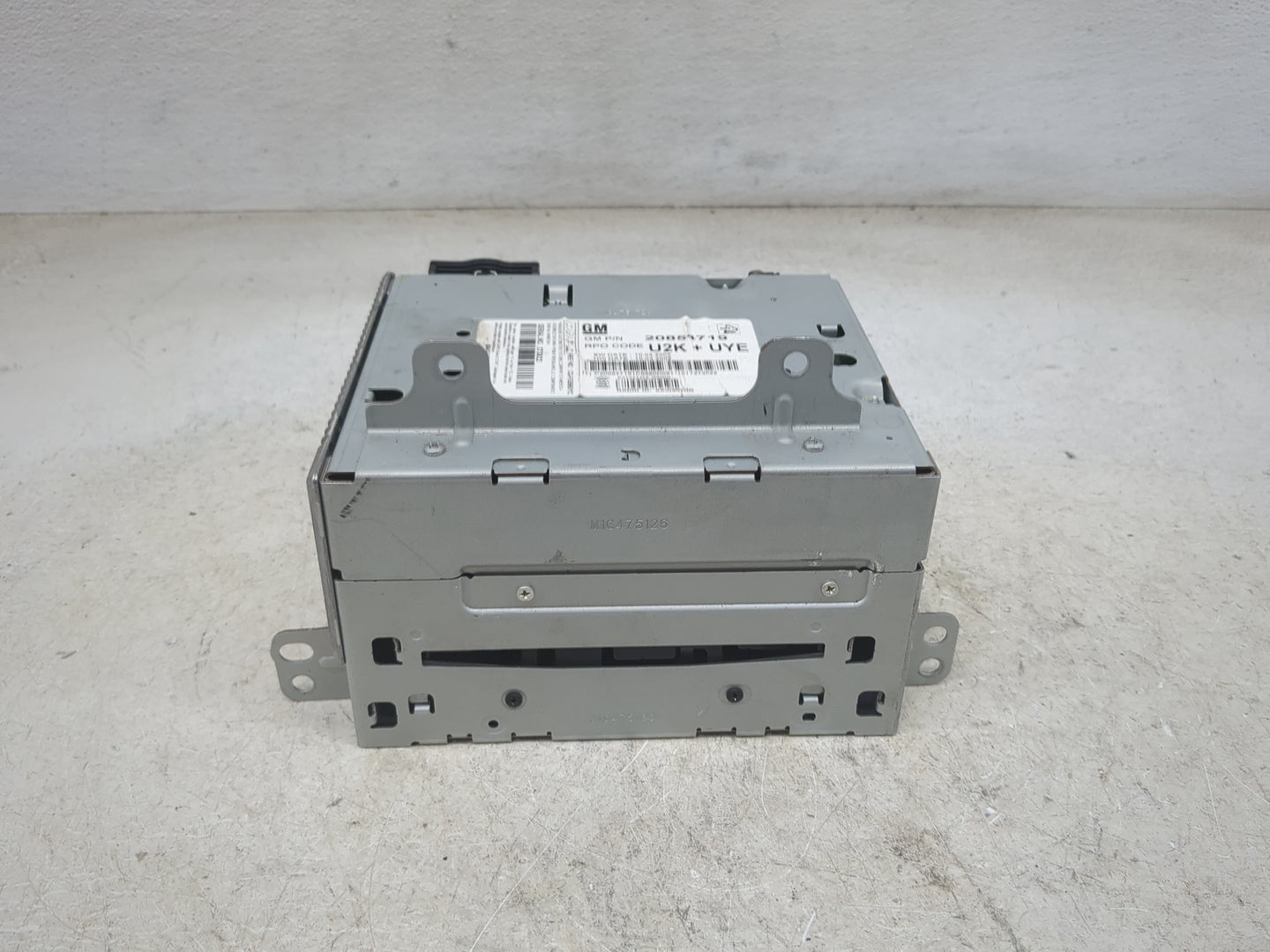 2010 Gmc Terrain Radio AM FM Cd Player Receiver Replacement P/N:20854719 Fits OEM Used Auto Parts - Oemusedautoparts1.com