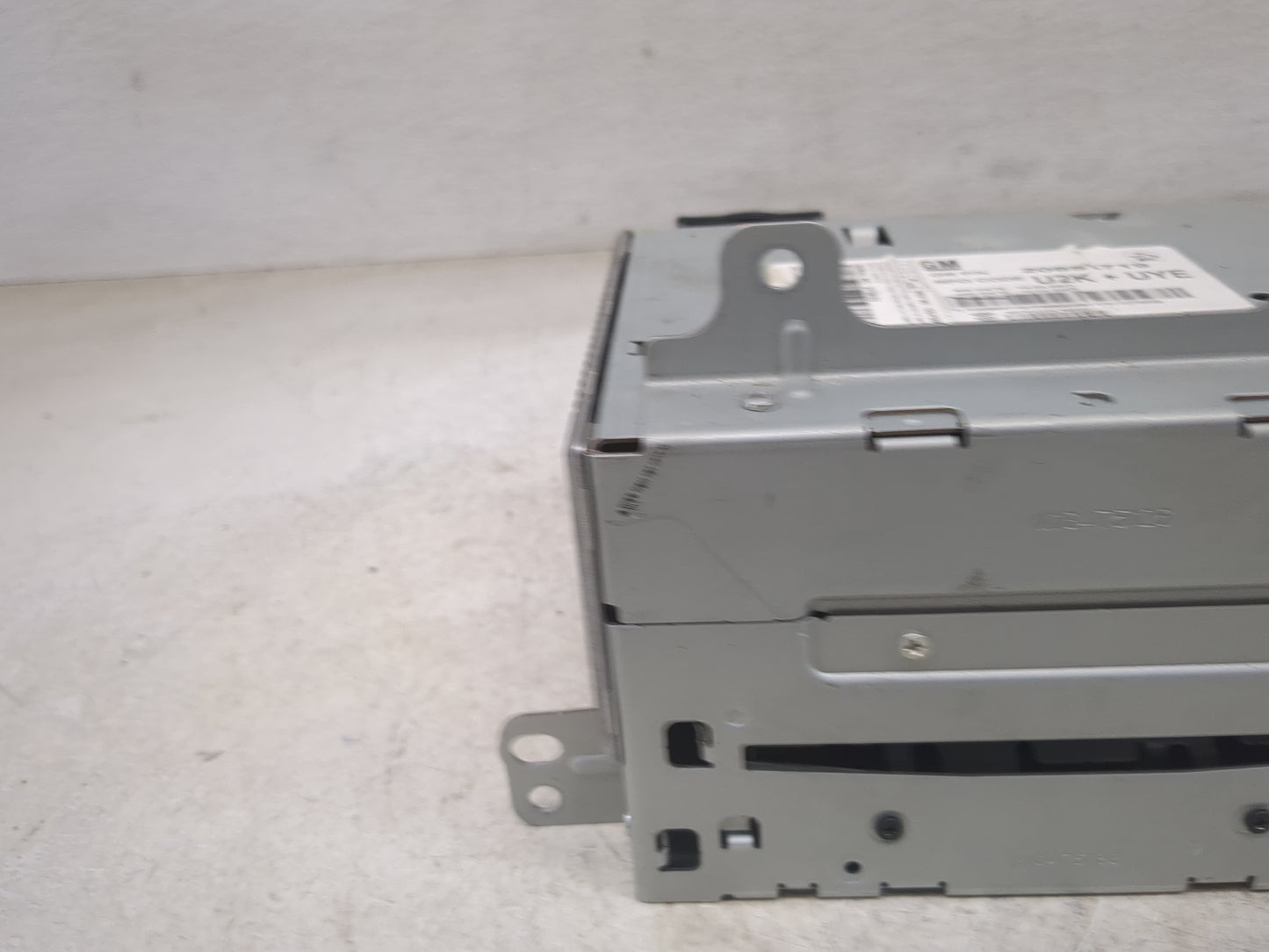 2010 Gmc Terrain Radio AM FM Cd Player Receiver Replacement P/N:20854719 Fits OEM Used Auto Parts - Oemusedautoparts1.com
