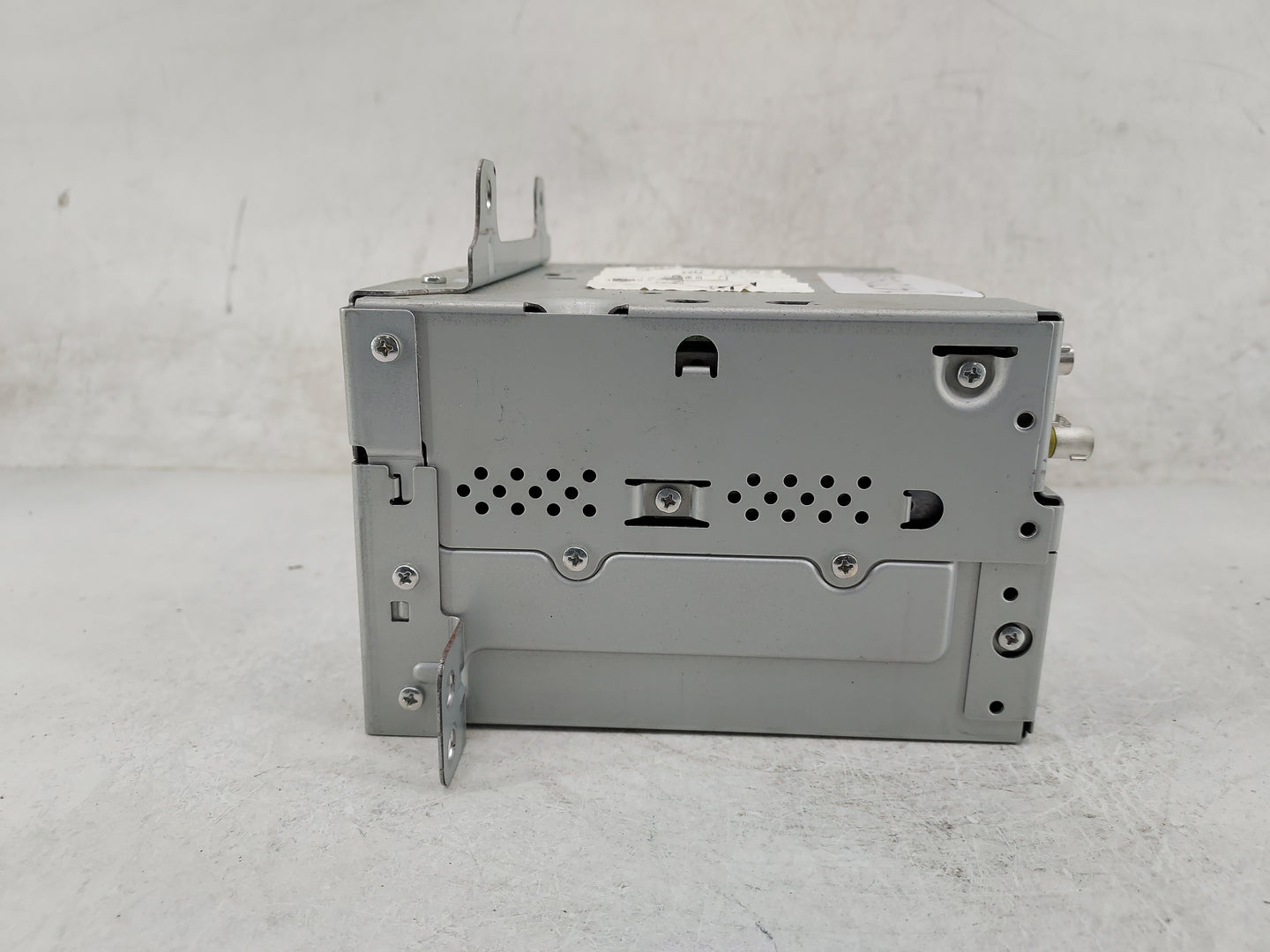 2010 Gmc Terrain Radio AM FM Cd Player Receiver Replacement P/N:20854719 P208547 Fits Fits 2011 OEM Used Auto Parts - Oemuse
