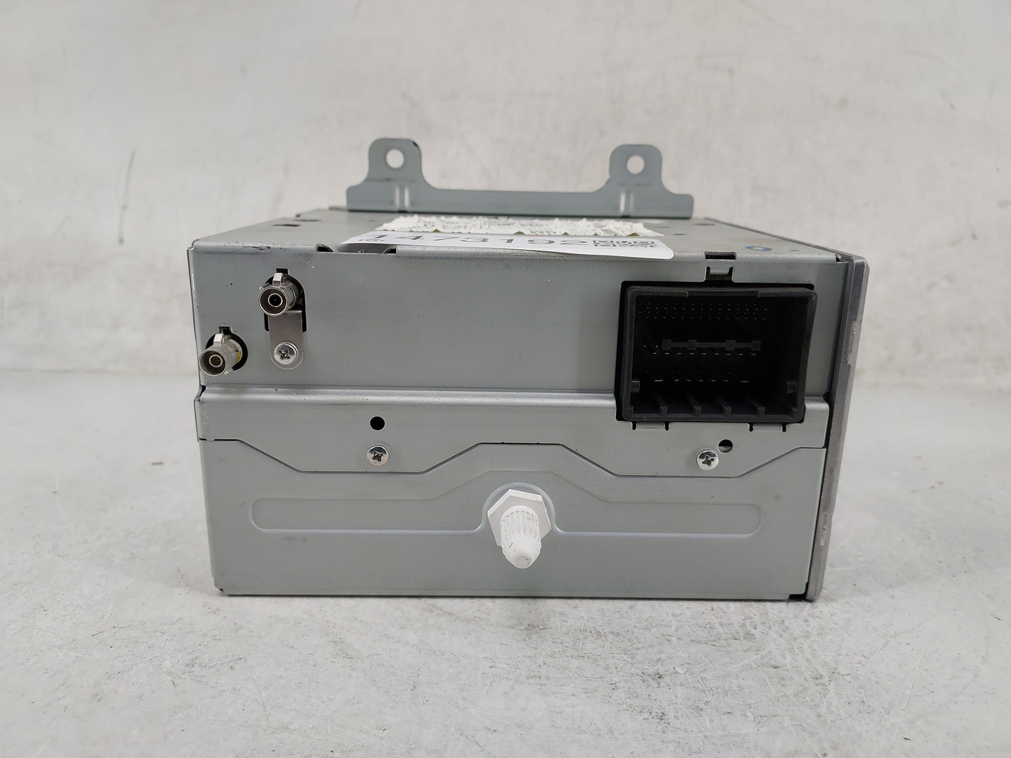 2010 Gmc Terrain Radio AM FM Cd Player Receiver Replacement P/N:20854719 P208547 Fits Fits 2011 OEM Used Auto Parts - Oemuse