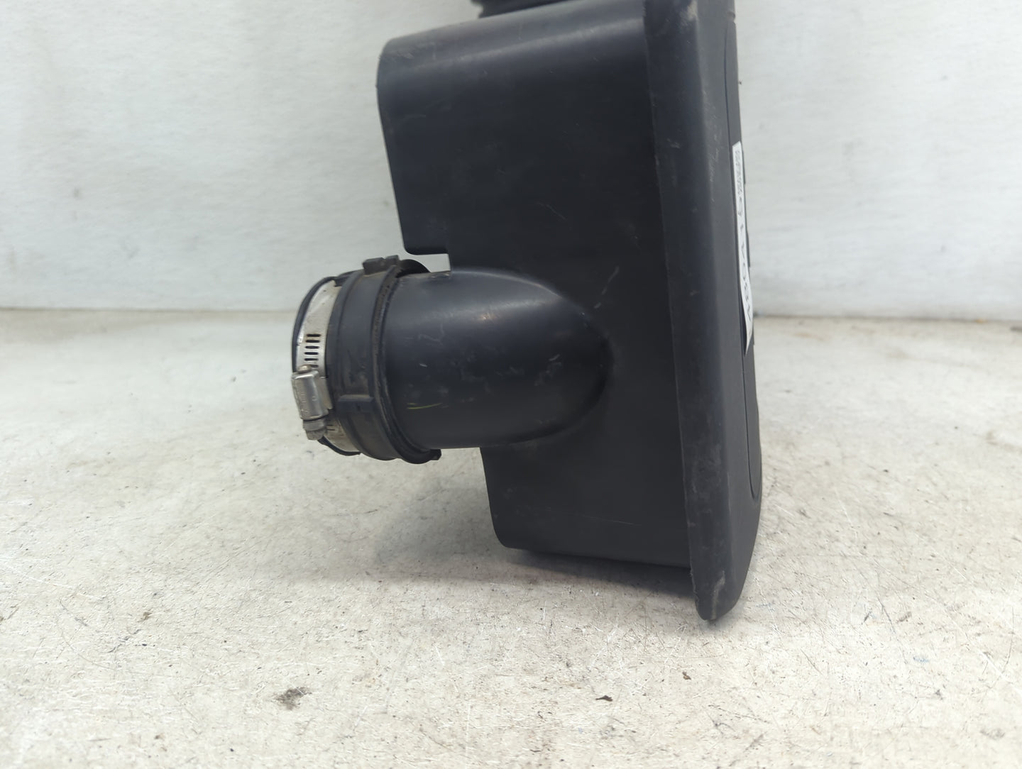 2010-2011 Gmc Terrain Air Cleaner Intake-duct Hose Tube 1480419 - Oemusedautoparts1.com
