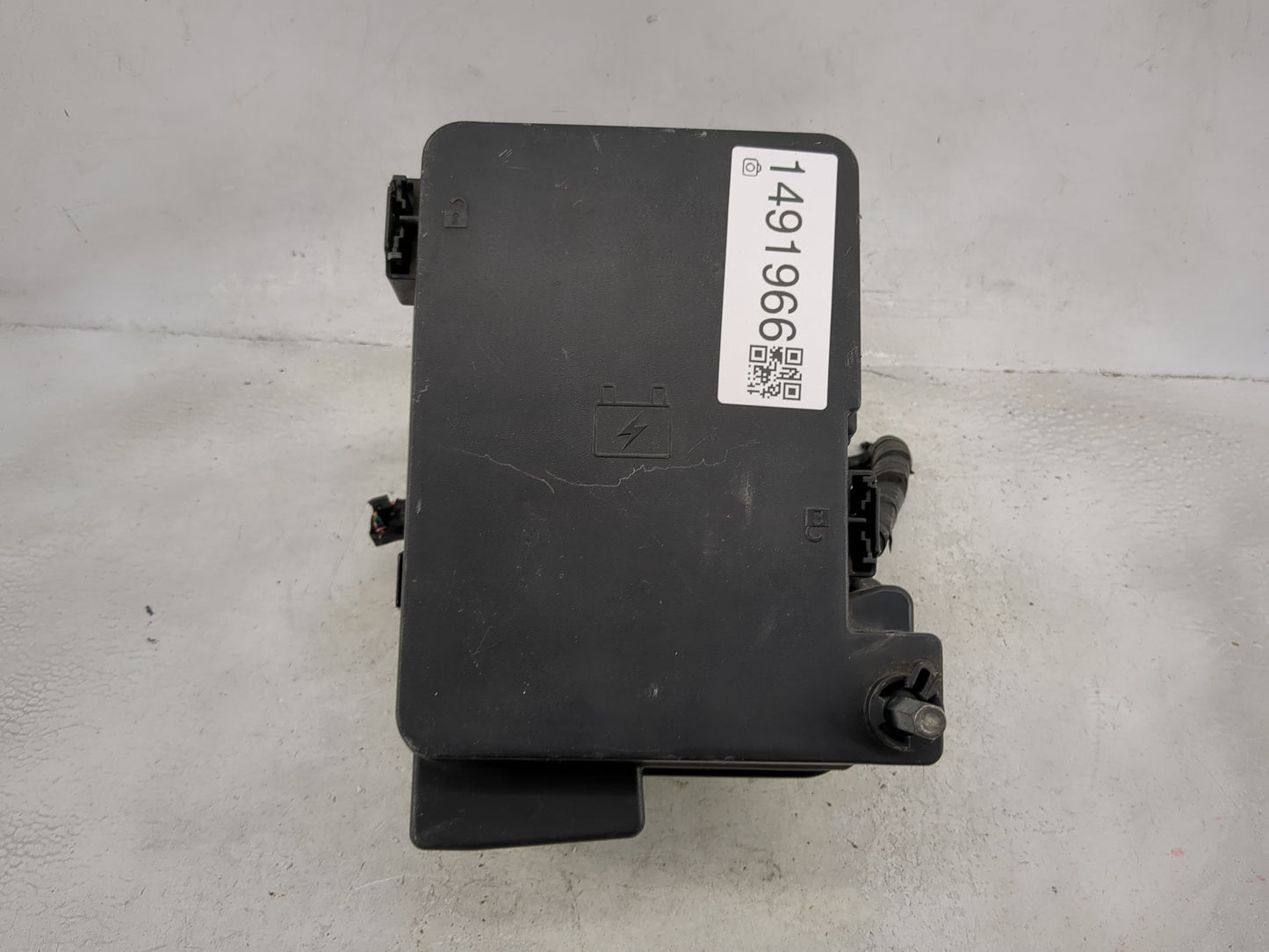 2010 Gmc Terrain Fusebox Fuse Box Panel Relay Module P/N:20848337 Fits OEM Used Auto Parts - Oemusedautoparts1.com