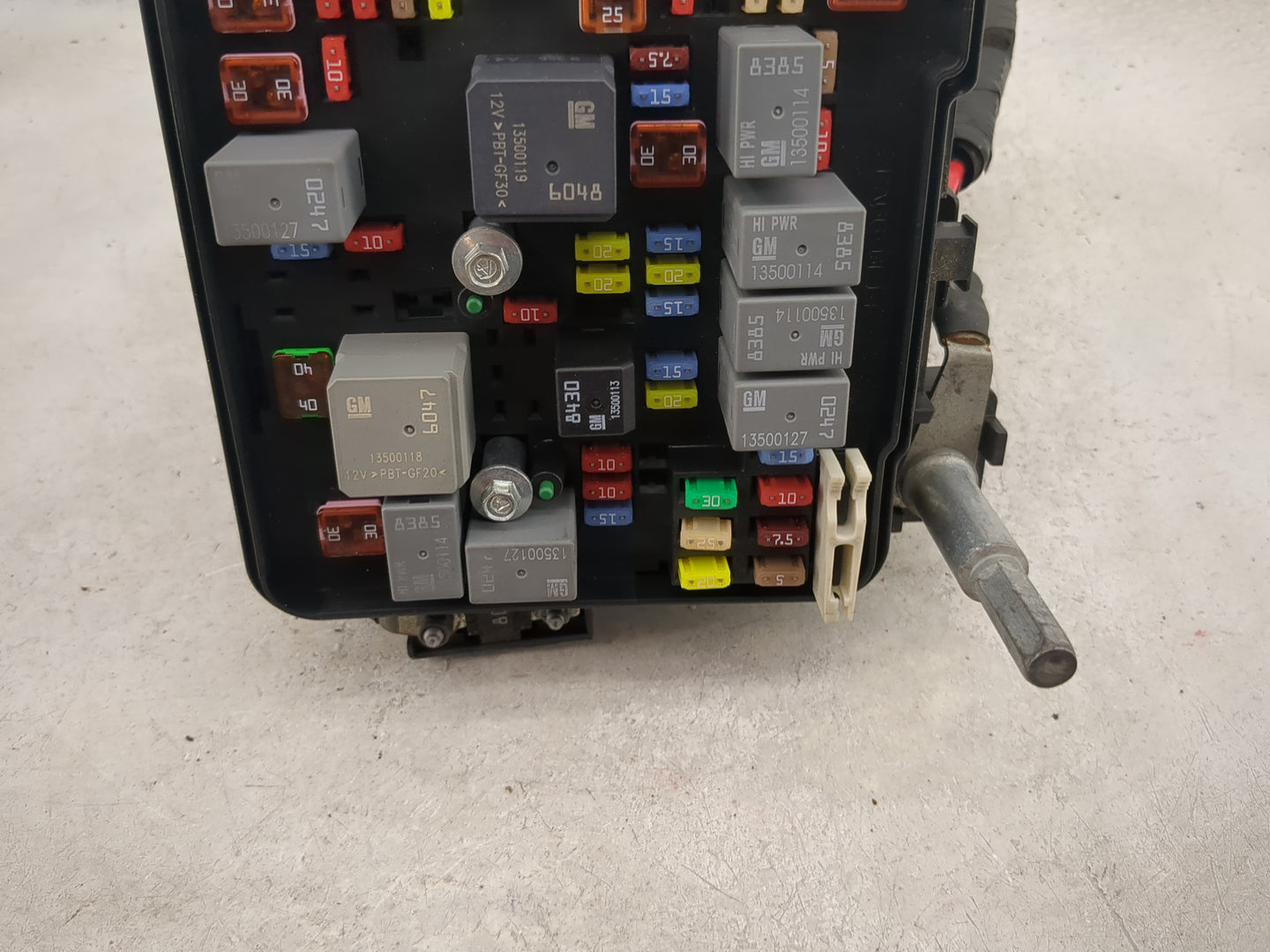 2010 Gmc Terrain Fusebox Fuse Box Panel Relay Module P/N:20848337 Fits OEM Used Auto Parts - Oemusedautoparts1.com