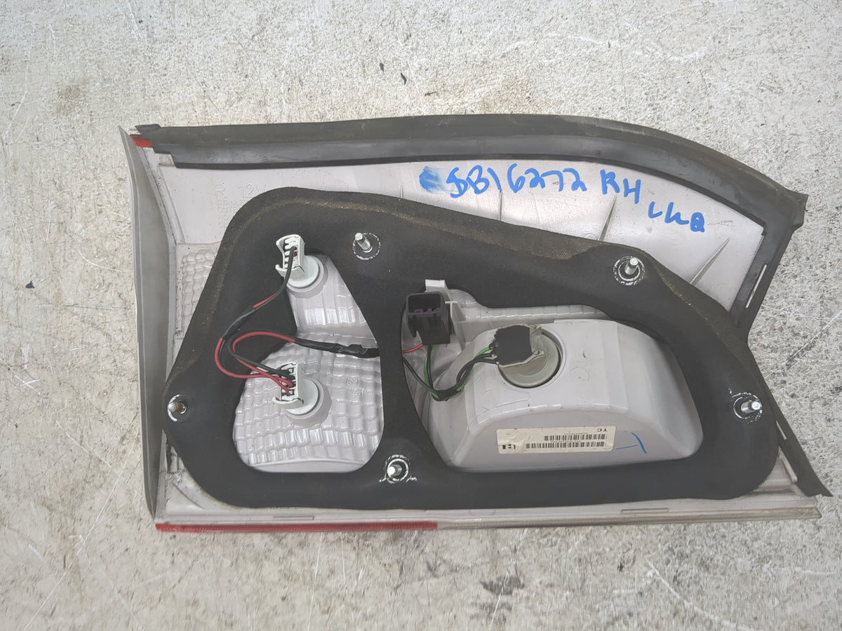 2010-2017 Gmc Terrain Passenger Right Side Deck Lid Mounted Tail Light 1501668 - Oemusedautoparts1.com