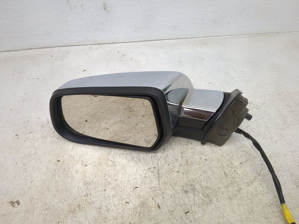 2010-2011 Gmc Terrain Driver Side View Mirror - Left Door Mirror OEM Used - Oemusedautoparts1.com