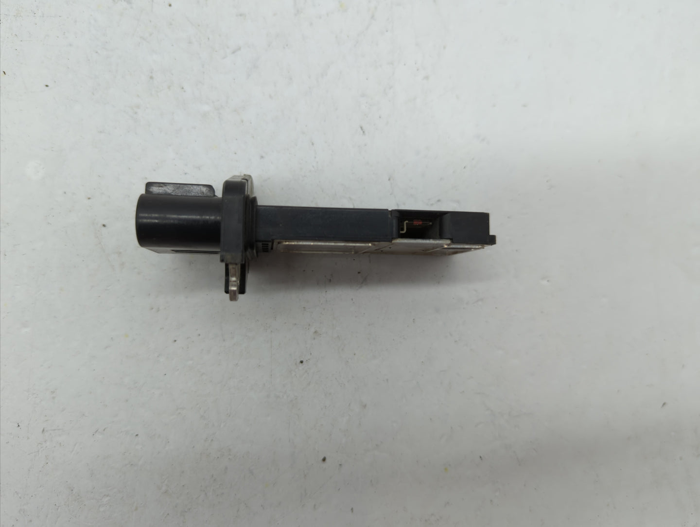 2010-2011 Gmc Terrain Mass Air Flow Meter Maf - Oemusedautoparts1.com