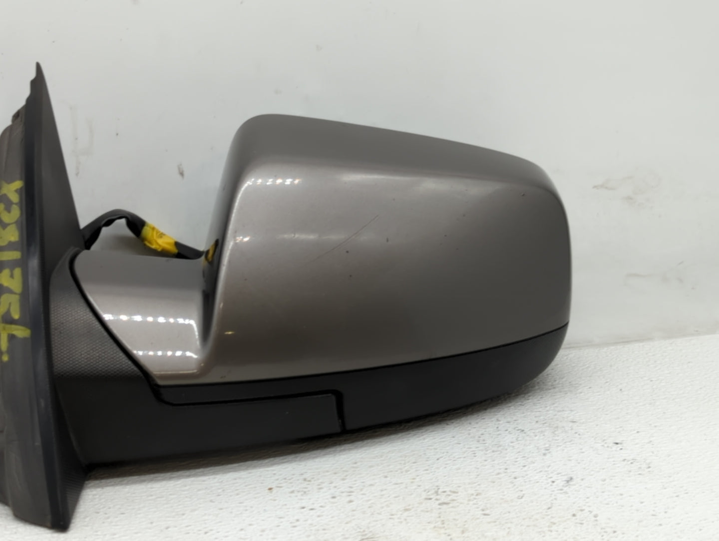 2010-2011 Gmc Terrain Driver Side View Mirror - Left Door Mirror OEM Used - Oemusedautoparts1.com