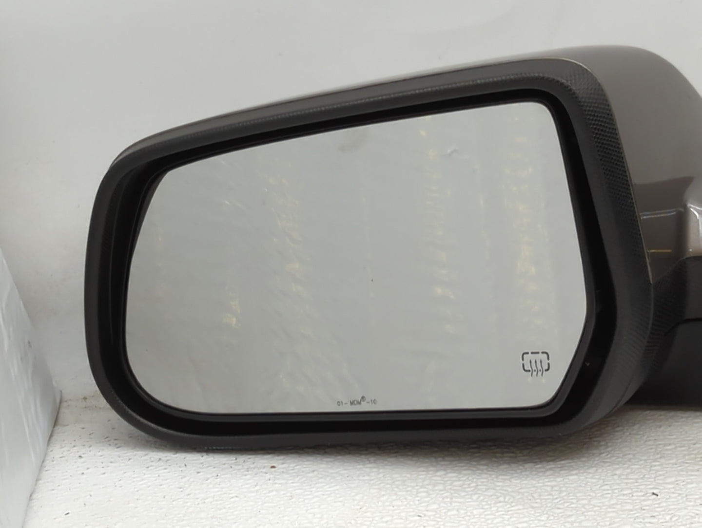 2010-2011 Gmc Terrain Driver Side View Mirror - Left Door Mirror OEM Used - Oemusedautoparts1.com