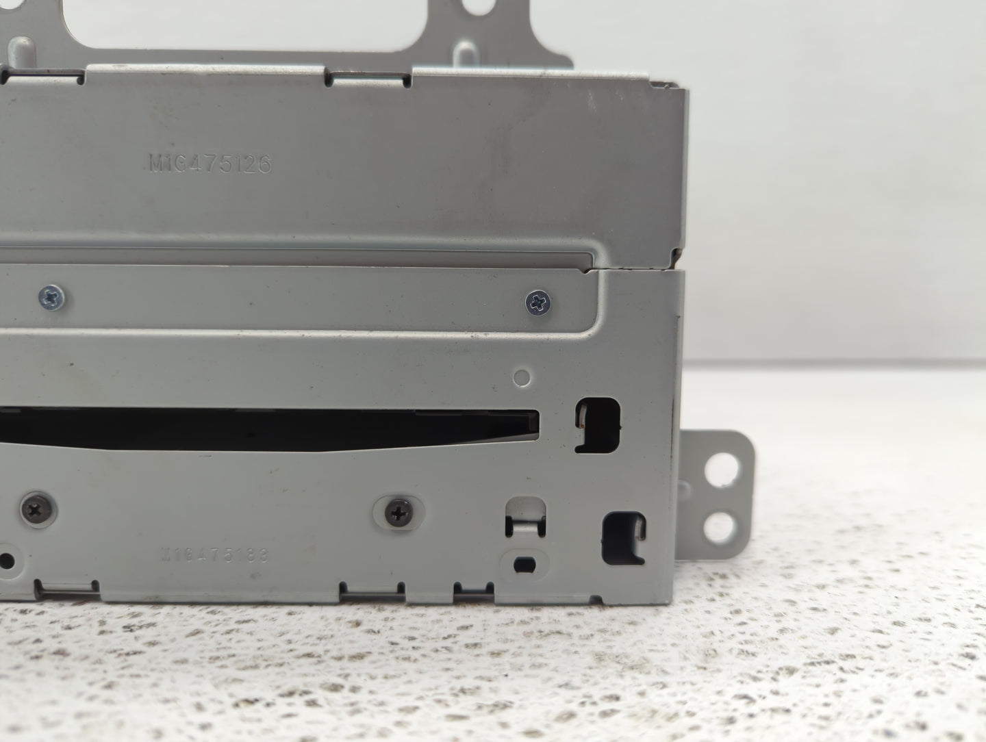 2010-2010 Gmc Terrain Am Fm Cd Player Radio Receiver - Oemusedautoparts1.com