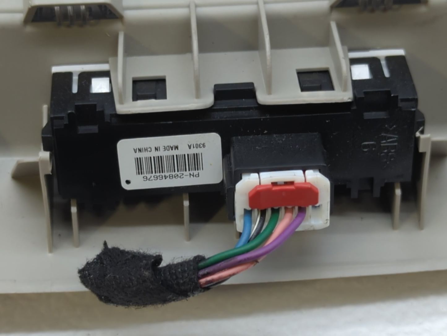 2010-2011 Gmc Terrain Overhead Console W/rear Climate Control Grey - Oemusedautoparts1.com