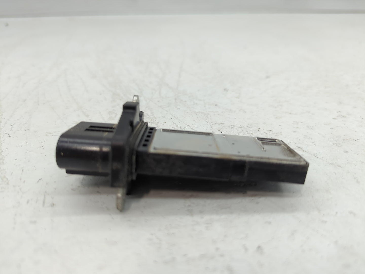 2010-2011 Gmc Terrain Mass Air Flow Meter Maf - Oemusedautoparts1.com