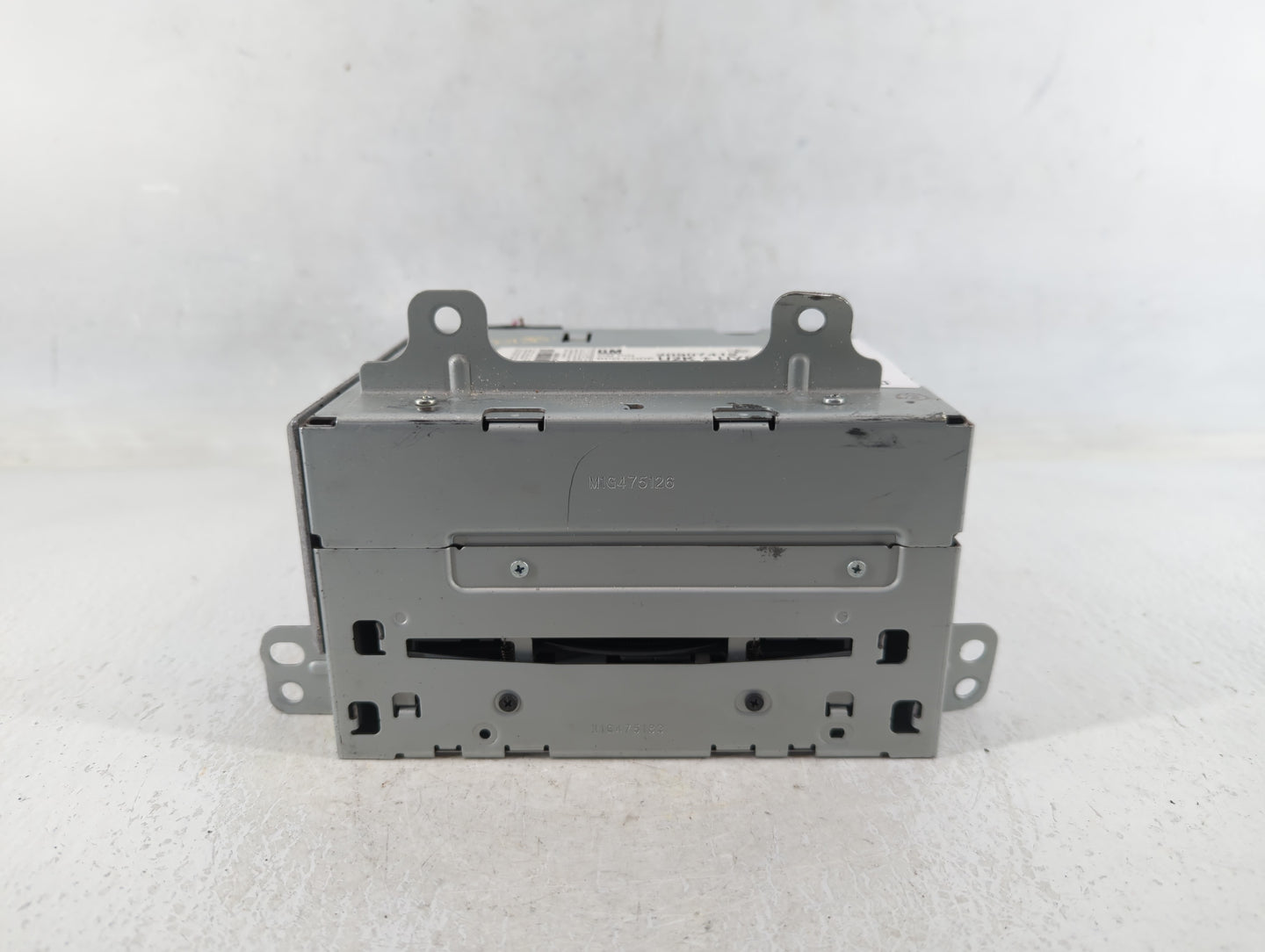 2010-2010 Gmc Terrain Am Fm Cd Player Radio Receiver - Oemusedautoparts1.com