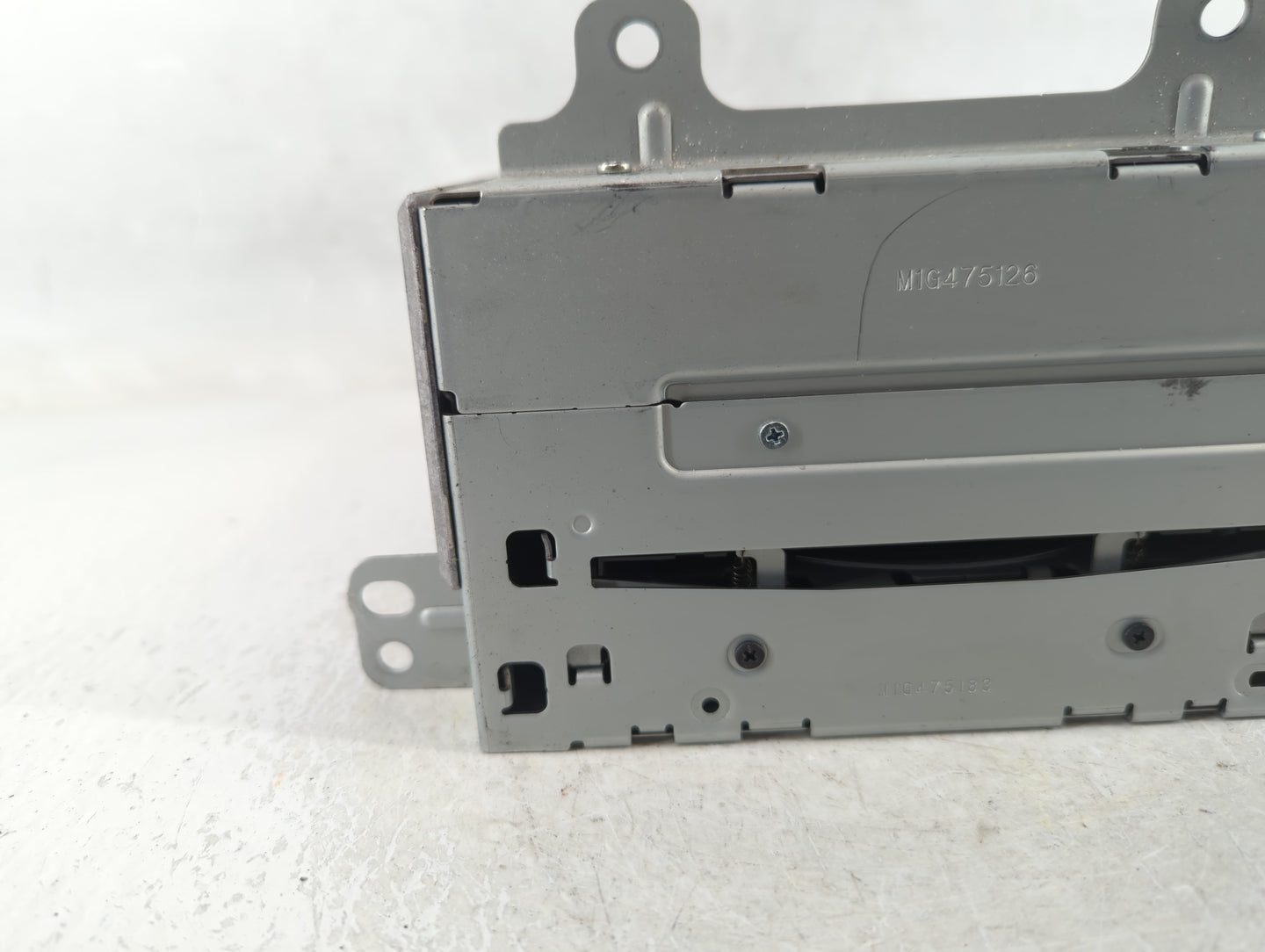 2010-2010 Gmc Terrain Am Fm Cd Player Radio Receiver - Oemusedautoparts1.com