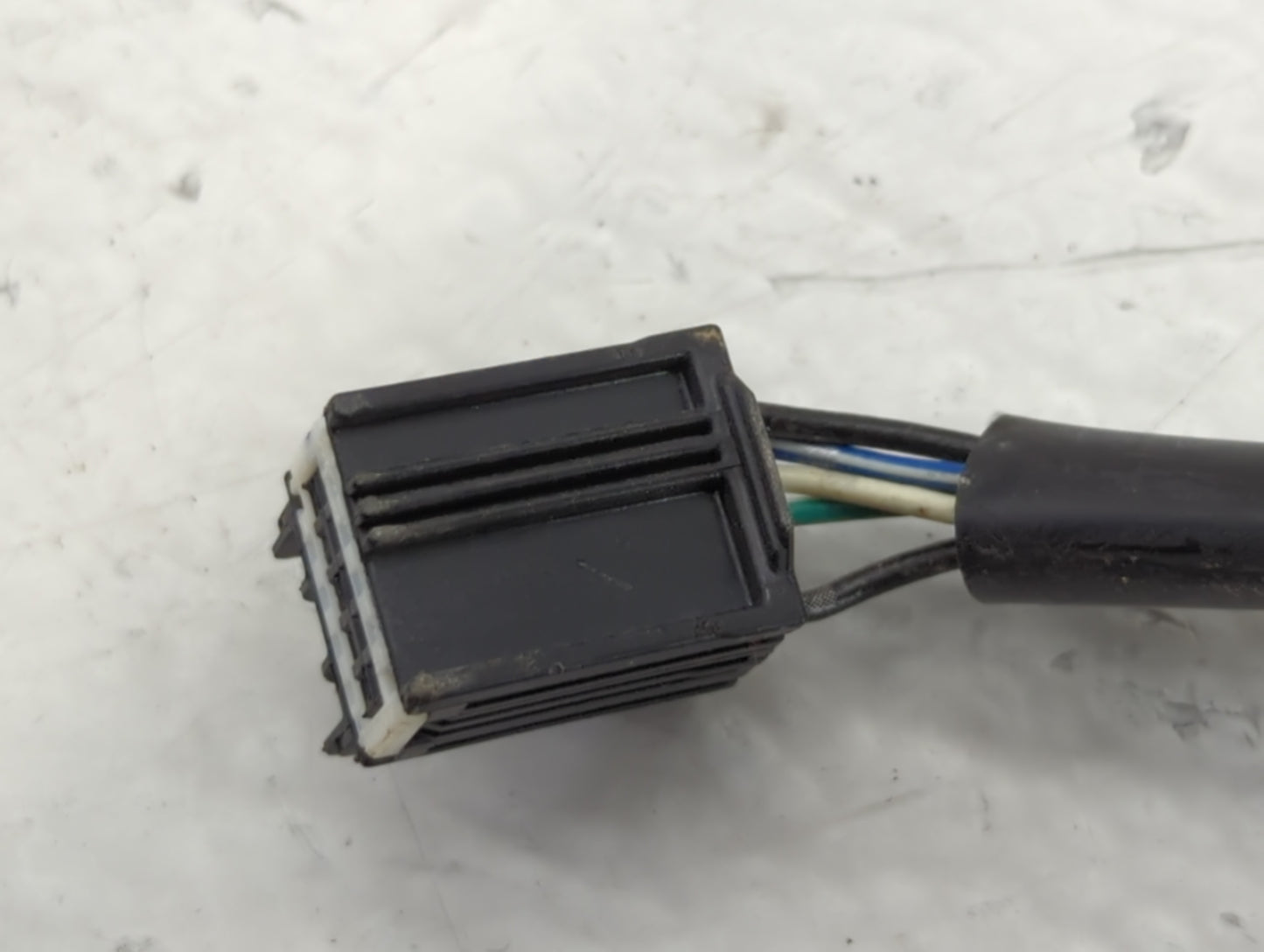 2010-2011 Gmc Terrain Driver Side View Mirror - Left Door Mirror OEM Used - Oemusedautoparts1.com