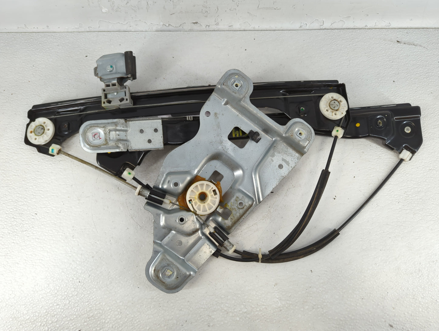 2010-2011 Gmc Terrain Driver Left Front Window Regulator 723894 - Oemusedautoparts1.com