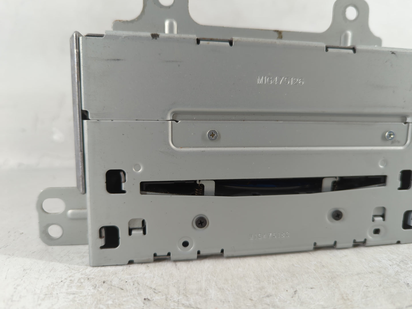 2010 Gmc Terrain Radio AM FM Cd Player Receiver Replacement P/N:20907419 Fits Fits 2011 OEM Used Auto Parts - Oemusedautopar