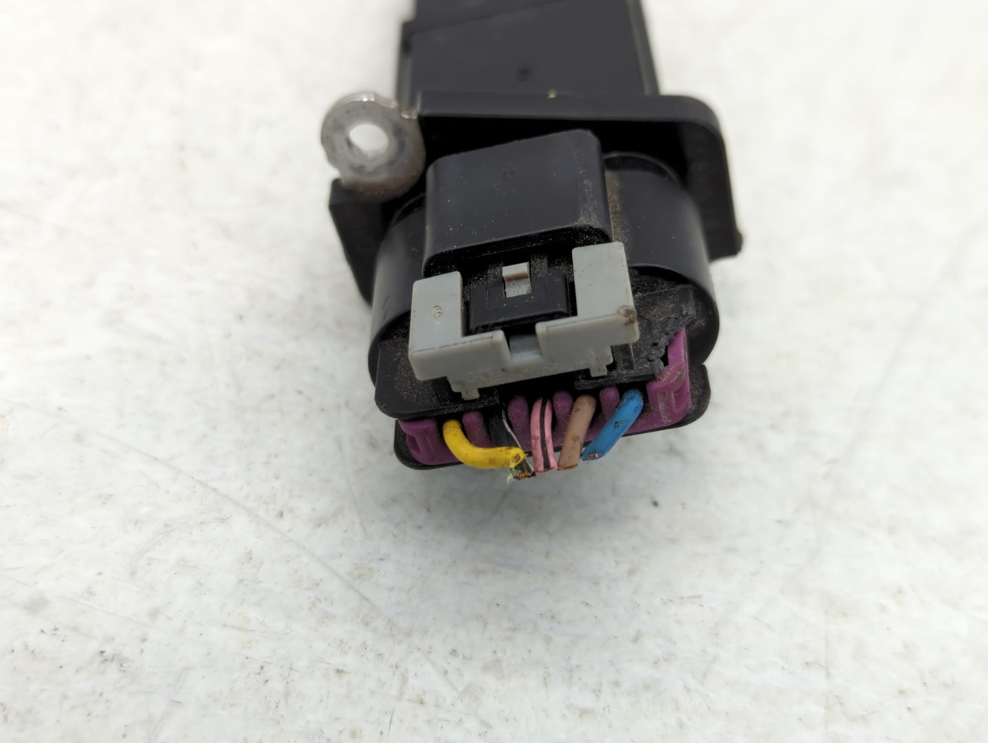 2010-2011 Gmc Terrain Mass Air Flow Meter Maf - Oemusedautoparts1.com
