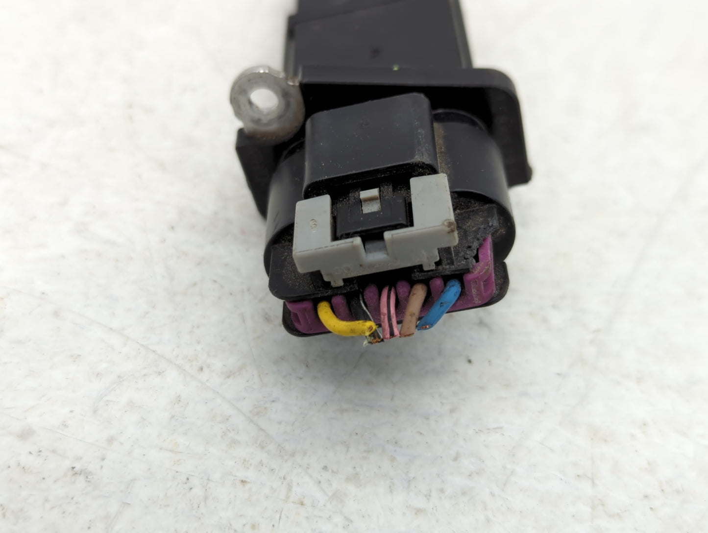 2010-2011 Gmc Terrain Mass Air Flow Meter Maf - Oemusedautoparts1.com