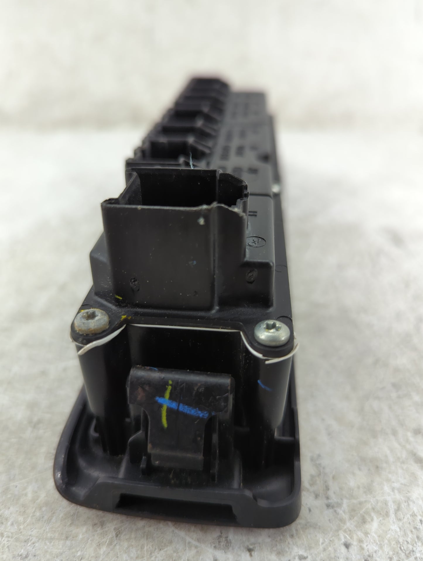 2009-2014 Gmc Yukon Master Power Window Switch Replacement Driver Side Left P/N:20877336AA Fits Fits 2009 2010 2011 2012 201