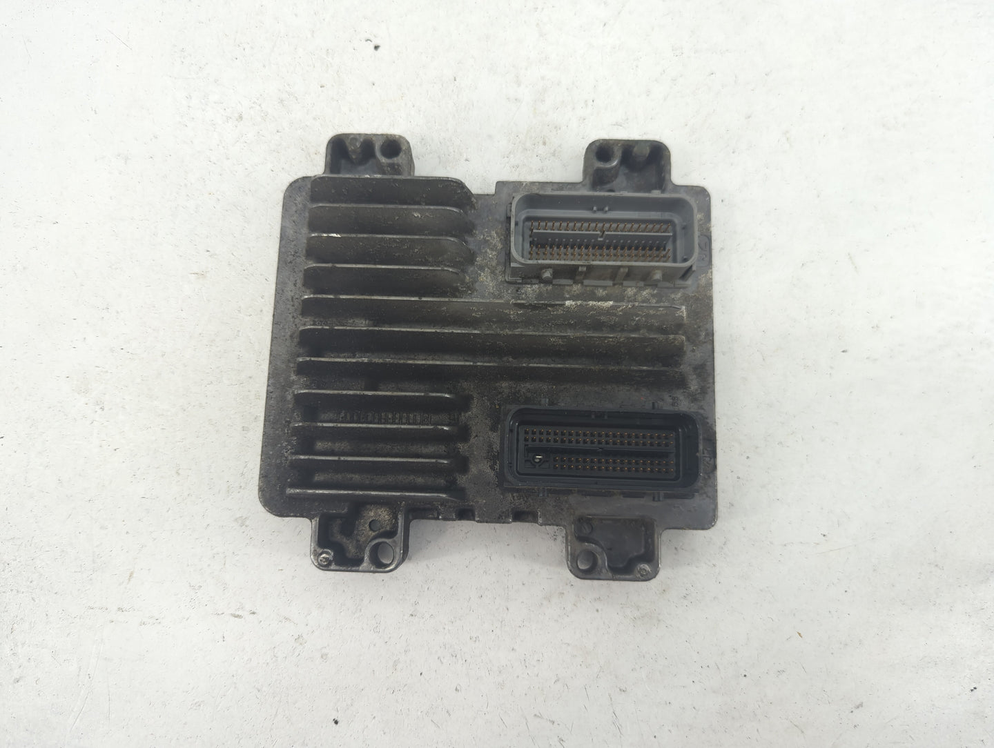 2009-2010 Gmc Yukon PCM Engine Control Computer ECU ECM PCU OEM P/N:12636004 Fits Fits 2009 2010 OEM Used Auto Parts - Oemus