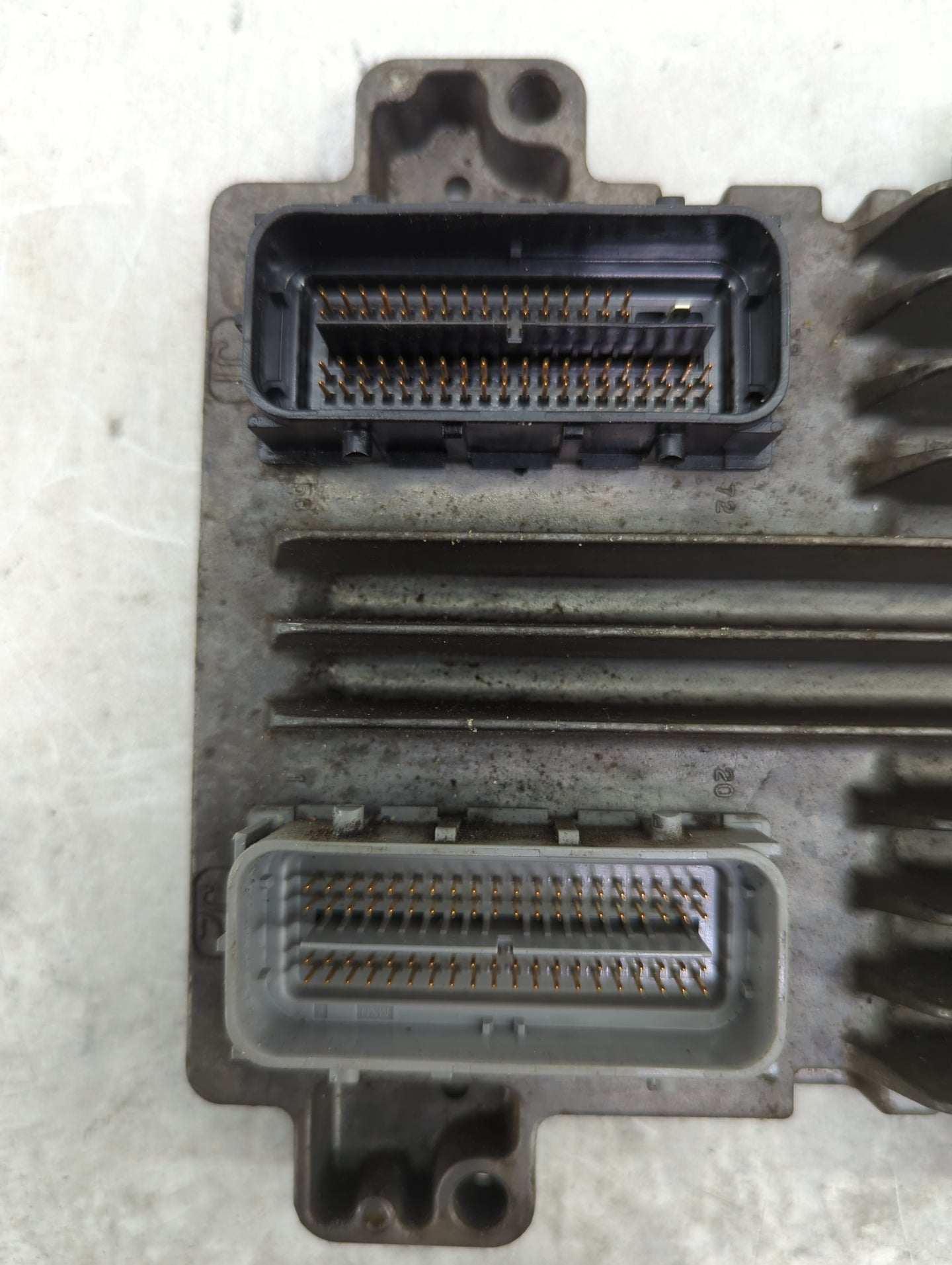 2010 Gmc Yukon PCM Engine Control Computer ECU ECM PCU OEM P/N:12636004 12633238, 86AAKYK201182S3P Fits OEM Used Auto Parts 