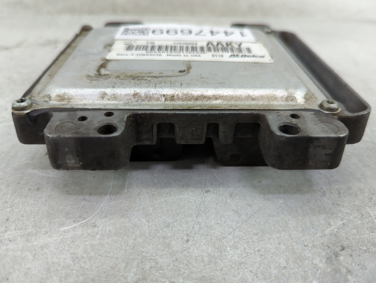 2010 Gmc Yukon PCM Engine Control Computer ECU ECM PCU OEM P/N:12636004 12633238, 86AAKYK201182S3P Fits OEM Used Auto Parts 
