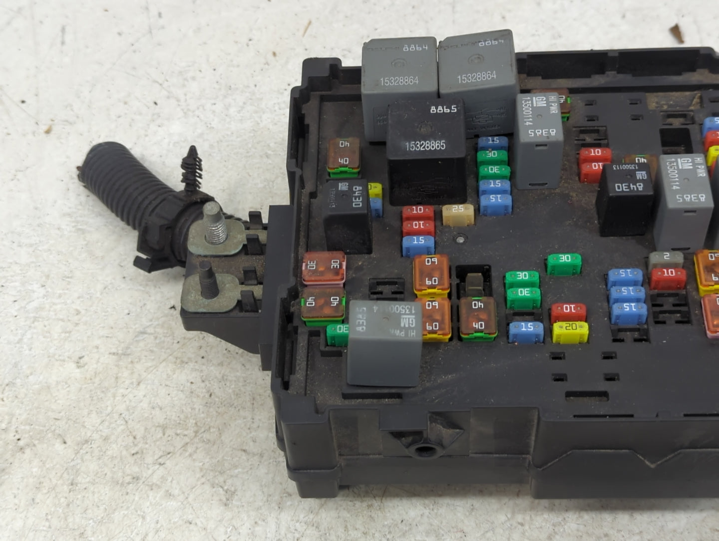 2010-2014 Gmc Yukon Fusebox Fuse Box Panel Relay Module P/N:25441368_01 3569-01 Fits Fits 2010 2011 2012 2013 2014 OEM Used 