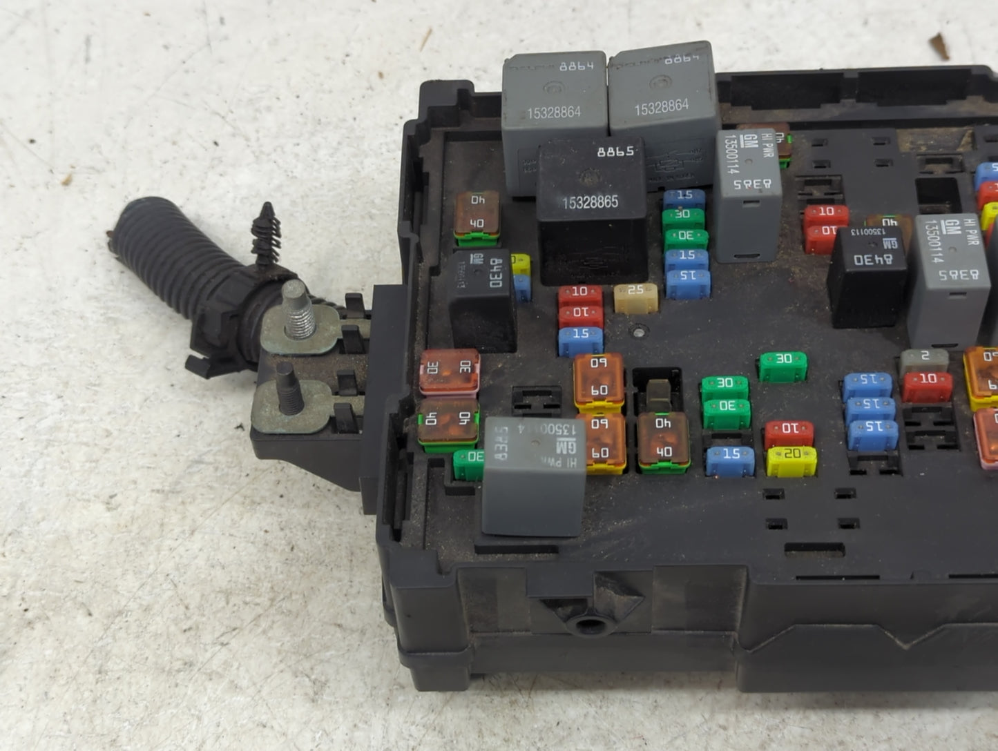 2010-2014 Gmc Yukon Fusebox Fuse Box Panel Relay Module P/N:25441368_01 3569-01 Fits Fits 2010 2011 2012 2013 2014 OEM Used 