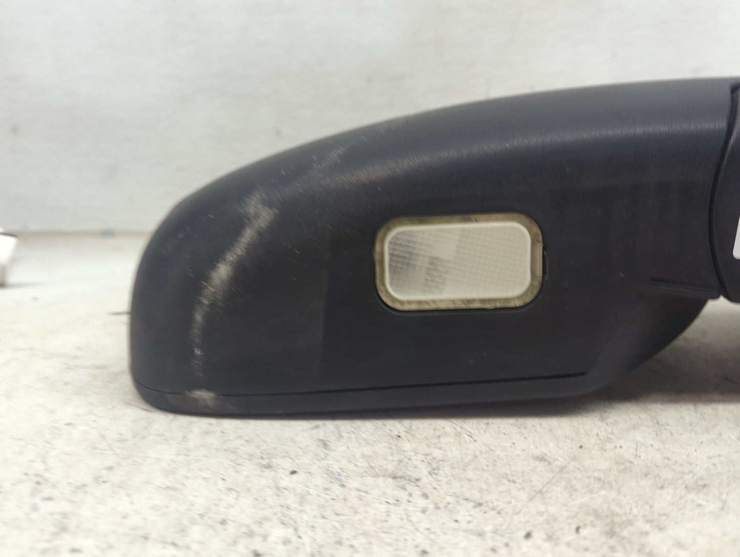 2007-2014 Gmc Yukon Passenger Side View Mirror - Right Door Mirror OEM Used - Oemusedautoparts1.com