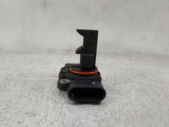 compare product 2009-2014 Gmc Yukon Mass Air Flow Meter Maf 1486890