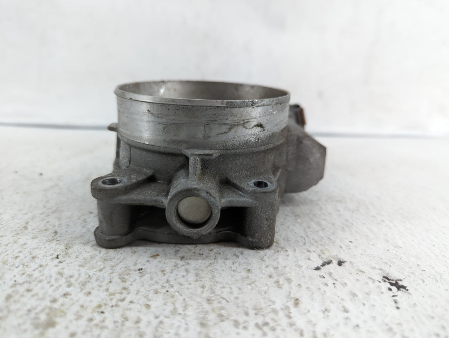 2009-2014 Gmc Yukon Throttle Body P/N:RME87-30 RME87 3C9992, TB1032, RME87 Fits Fits 2009 2010 2011 2012 2013 2014 2015 OEM 