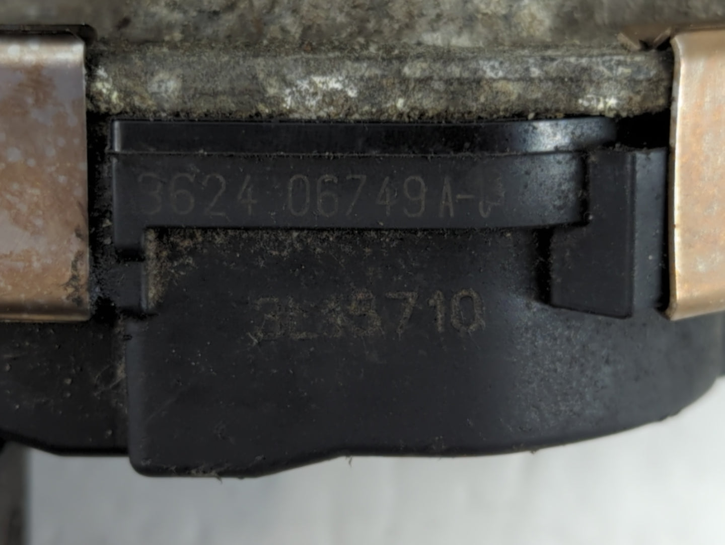 2009-2014 Gmc Yukon Xl Throttle Body P/N:3627 06749AG Fits Fits 2009 2010 2011 2012 2013 2014 2015 OEM Used Auto Parts - Oem