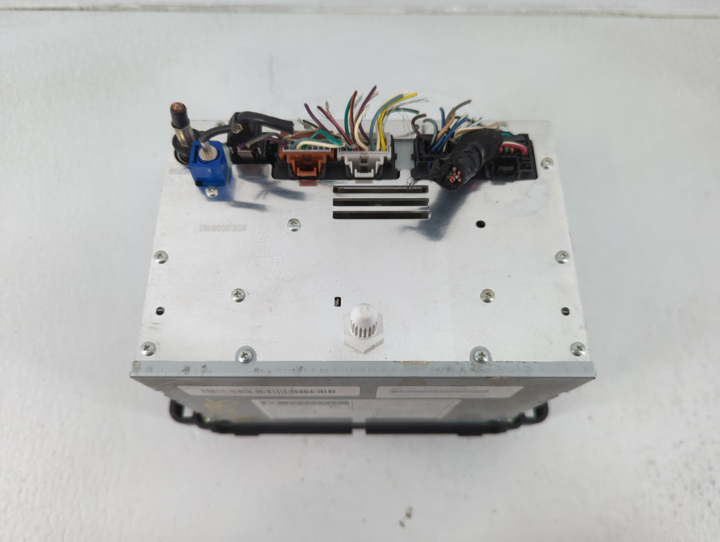 2010 Gmc Yukon Xl 1500 Radio AM FM Cd Player Receiver Replacement P/N:25966513 Fits OEM Used Auto Parts - Oemusedautoparts1.