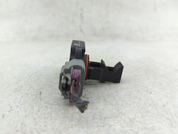 2009-2014 Gmc Yukon Xl 1500 Mass Air Flow Meter Maf
