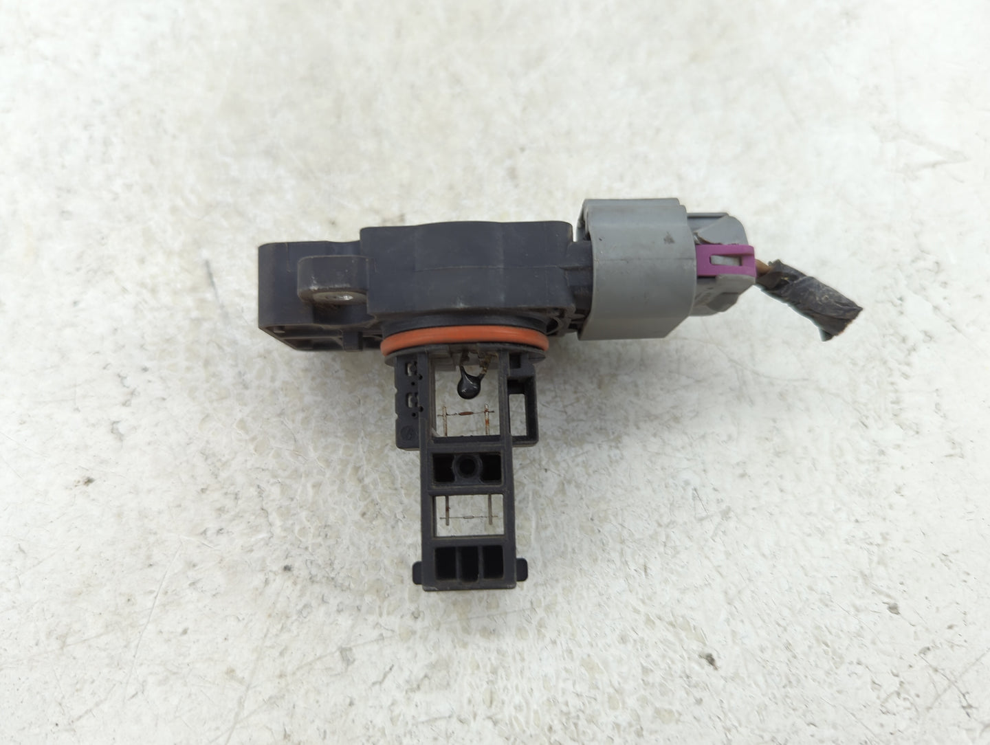 2009-2014 Gmc Yukon Xl 1500 Mass Air Flow Meter Maf - Oemusedautoparts1.com