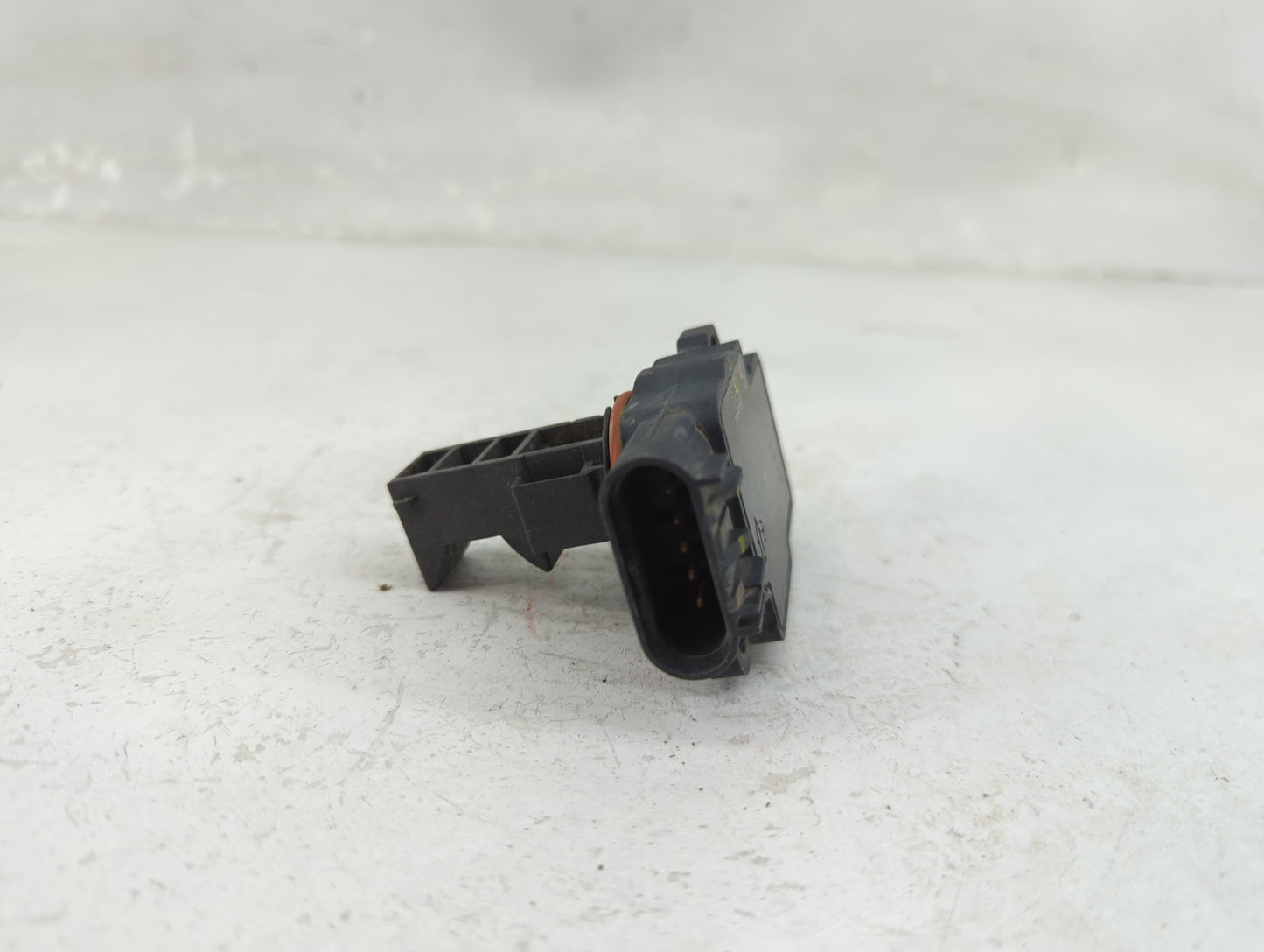 2009-2014 Gmc Yukon Xl 1500 Mass Air Flow Meter Maf 1463604 - Oemusedautoparts1.com