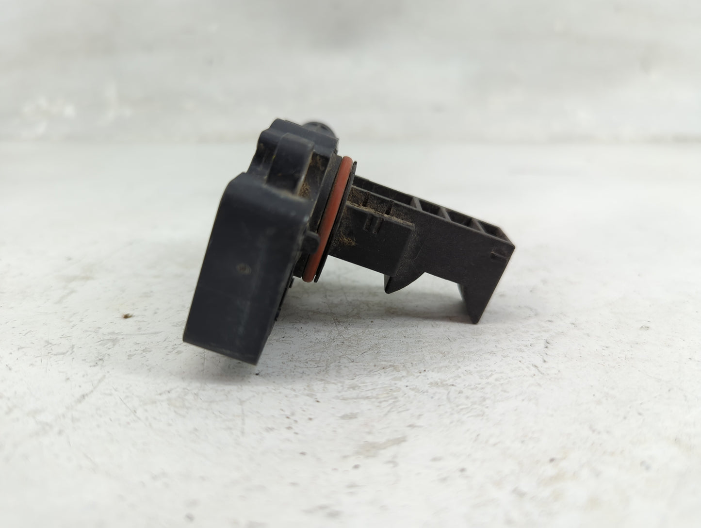 2009-2014 Gmc Yukon Xl 1500 Mass Air Flow Meter Maf 1463604 - Oemusedautoparts1.com