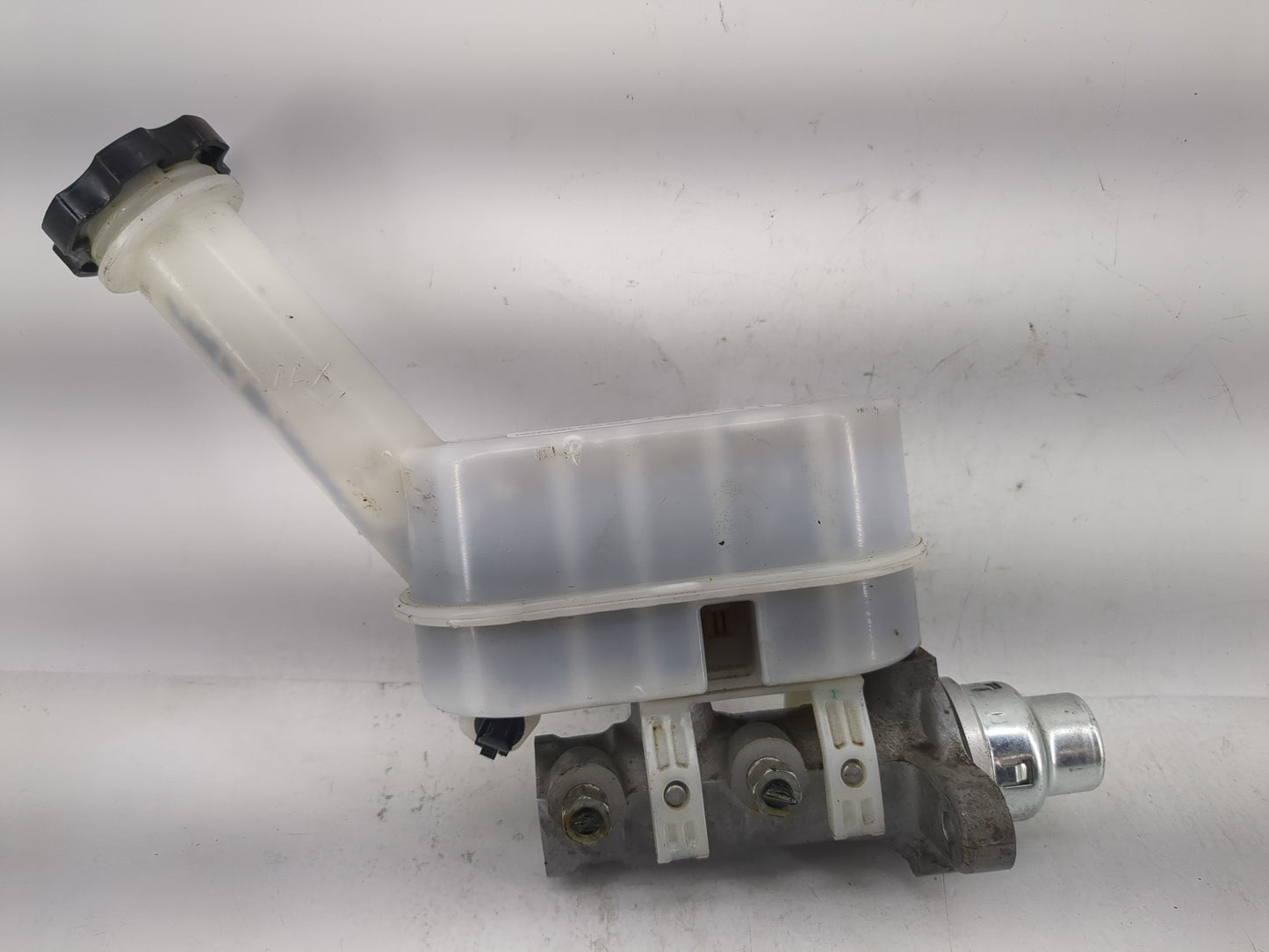 2008-2012 Honda Accord Brake Master Cylinder 1220753 - Oemusedautoparts1.com