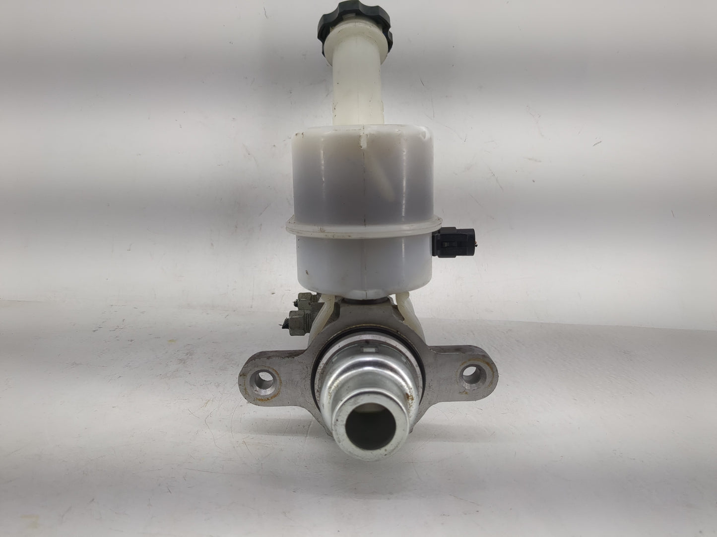 2008-2012 Honda Accord Brake Master Cylinder 1220753 - Oemusedautoparts1.com
