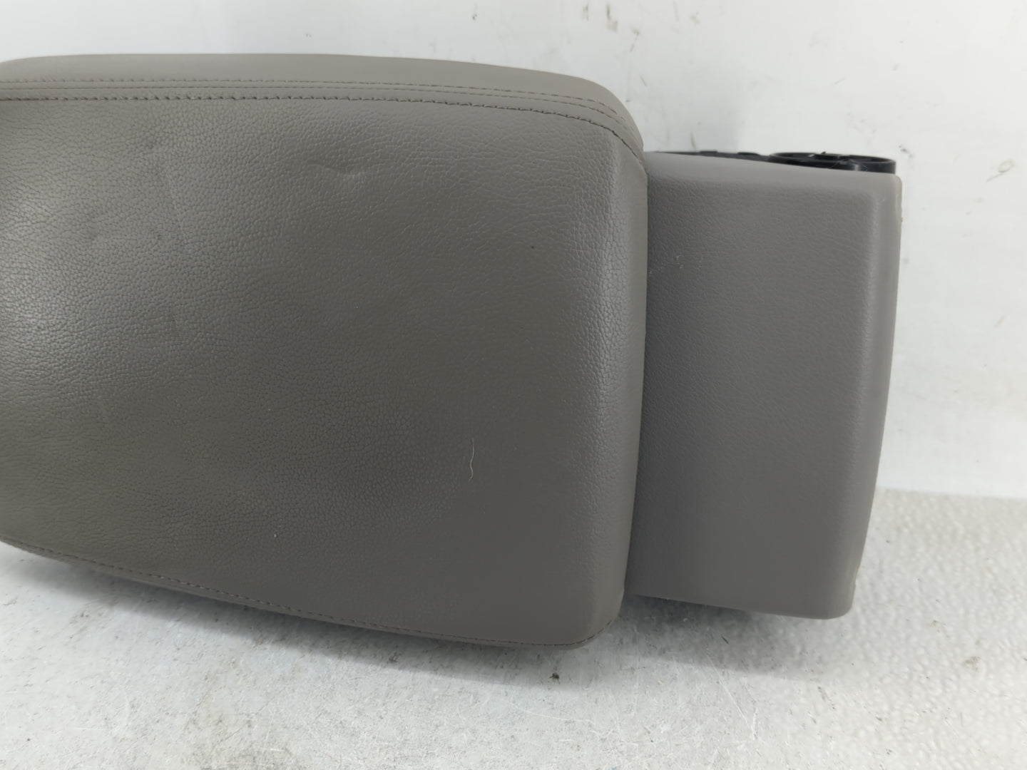 2010 Honda Accord Center Console Armrest Cover Lid Fits OEM Used Auto Parts - Oemusedautoparts1.com