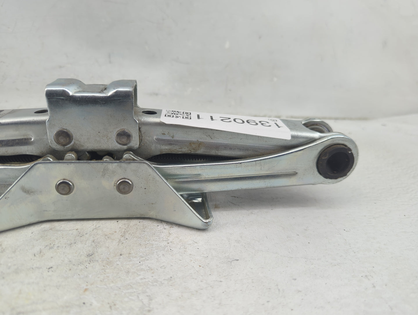 2010 Honda Accord Spare Scissor Car Jack 1390211 - Oemusedautoparts1.com